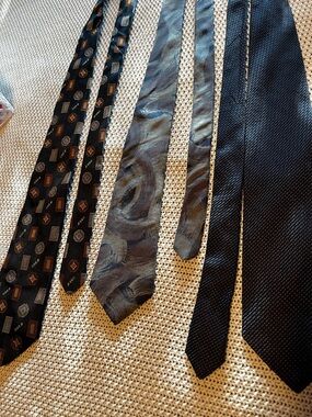 Vintage ties men’s 100% silk